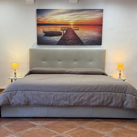 Aura Apartment Бриндизи Екстериор снимка