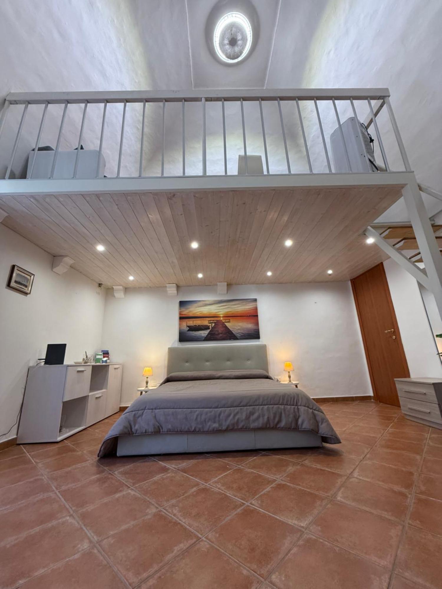 Aura Apartment Бриндизи Екстериор снимка